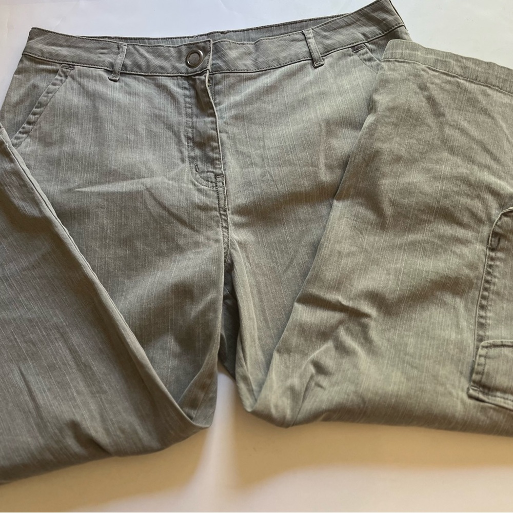 Women’s Pants Chicos Denim Size Medium (1)  Gray Jeans Pocket Cargo